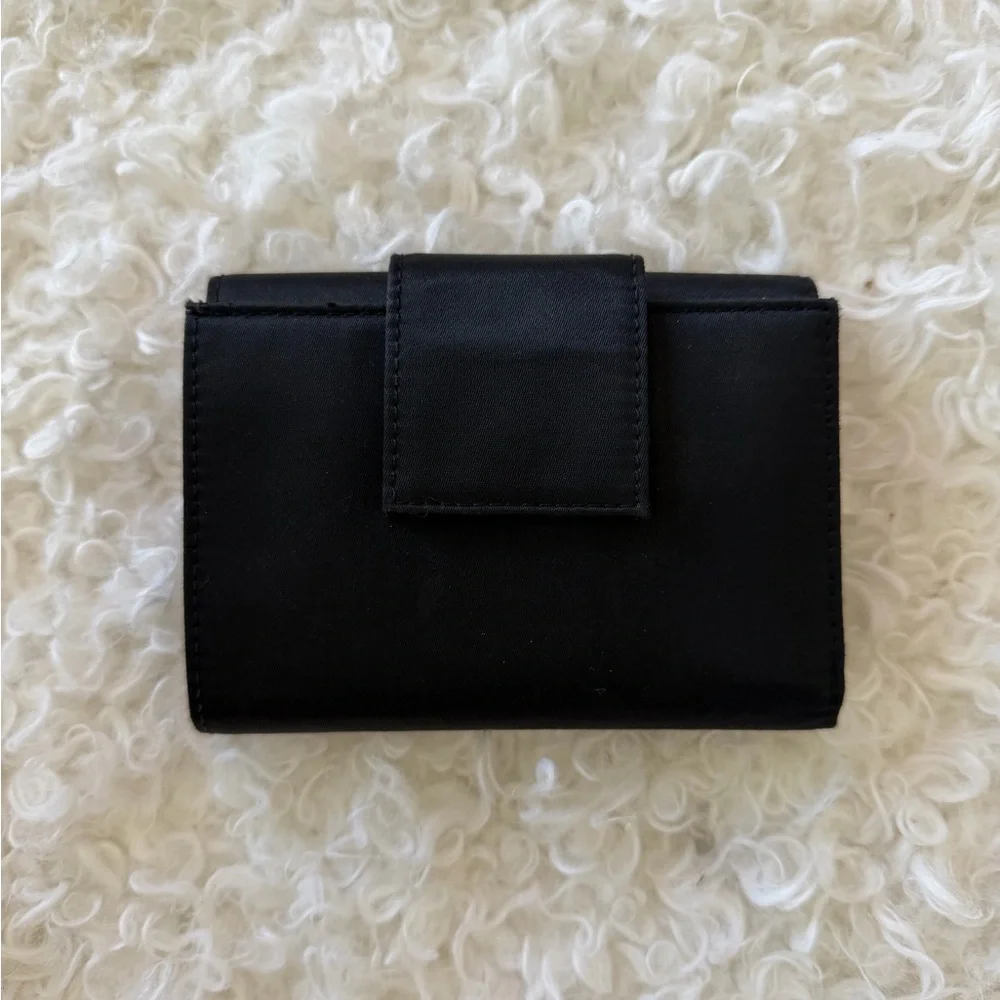 Kate Spade Elegant Black Card Holder - Picture 2 of 4